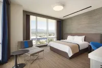 Ramada Hotel & Suites by Wyndham Izmir Kemalpasa Hotel di Kecili Koy Mahallesi