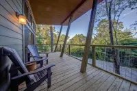 Pilot Cove Hotels in Transylvania County