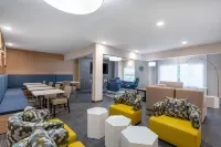 Microtel Inn & Suites by Wyndham Amsterdam Hotels in Mariaville Lake