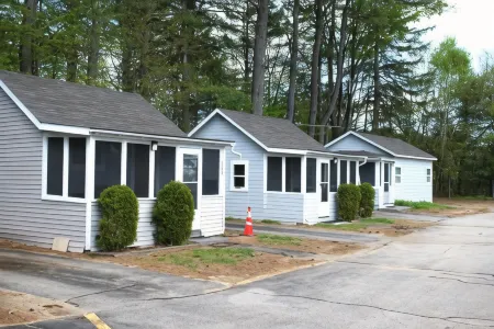 Pilgrim Inn & Cottages