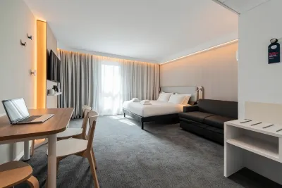 Holiday Inn Express And Suites Reims Rives De Vesle