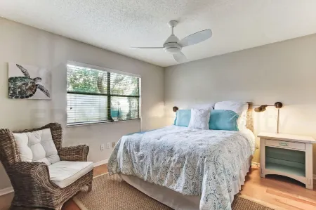 8 Sea Castles 3 Bedroom Condo by RedAwning Отели рядом с достопримечательностью «Amelia Island Lighthouse»