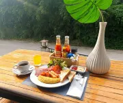 Wanpratheep Village Kohphangan فنادق في منطقة كوه فانجان