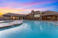 Views for Rent Townhouse - Swimmingpools