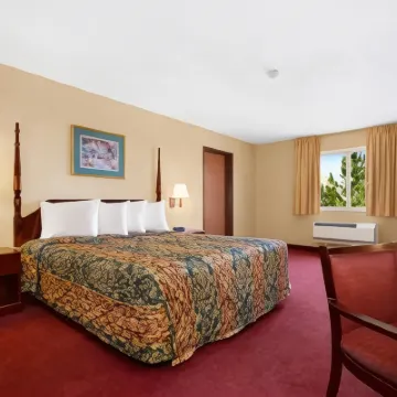 Days Inn by Wyndham Colorado Springs Airport Các khách sạn gần Trung tâm huấn luyện Olympic