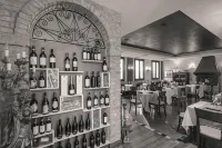Relais Leon d'Oro Hotels in Salzano