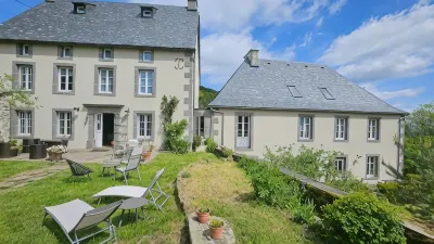 Datcha Anastasia Hotels near Super Besse