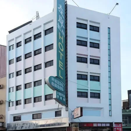 Left Bank Hotel