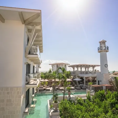 Delek Holbox