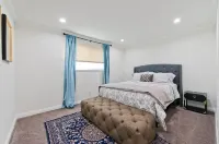 calabasas Home With stunning Views, Pool, and Jacuzzi Hotels in Calabasas