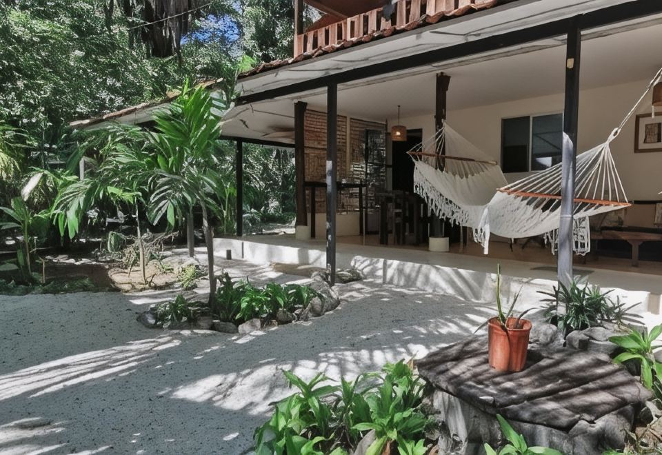 Hotel Colibri Apartments - Private Kitchen & Bathroom - 4 Min Walk to the Beach!, Exterior, Garden