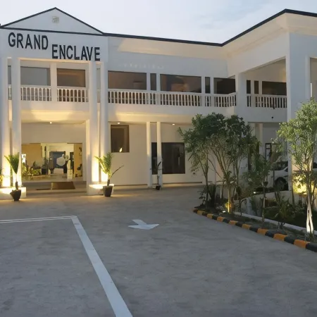 Grand Enclave