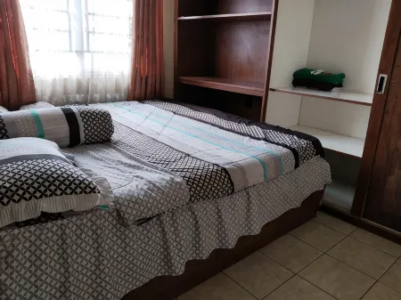 Apartement the Edge by Keys Properti Отели в г. Ngamprah