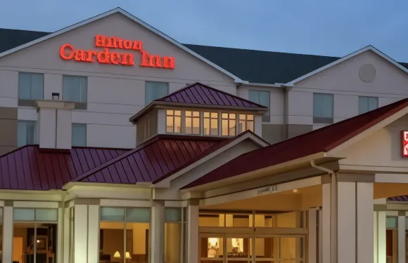 克利夫蘭東-梅菲爾德希爾頓花園酒店