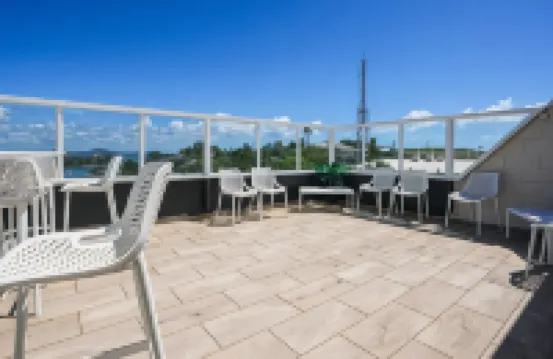 Gladstone Reef Hotel Motel