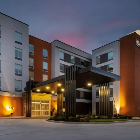Home2 Suites by Hilton Fort Wayne North Отели рядом с достопримечательностью «Кентербери Грин Дог Парк - Резидентс Онли»