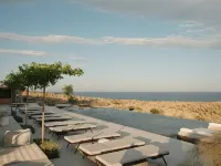 Nos Hotel & Villas - Luxury