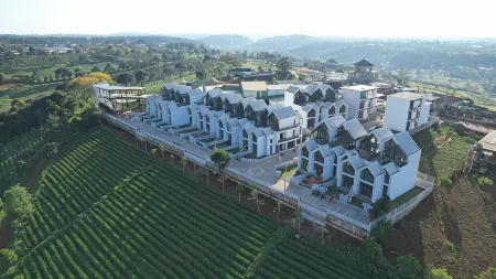 Lakehill Villas Отели в г. B' La