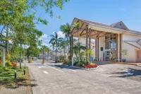 Isle of Palms Resort Hotels in Elanora