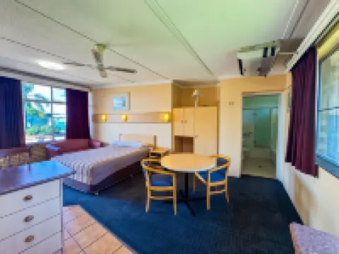 Nandewar Motor Inn