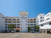 Torreblanca Beach Hotel and Suites Guayabitos - Desayuno y Comida Incluido Hotels in Compostela