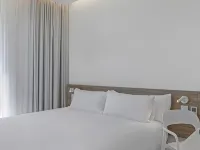 B&B HOTEL Santiago Milladoiro Hotels in Milladoiro