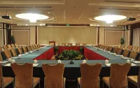 Qianyi Hotel (Yulin Jincheng Center Pedestrian Street Store)