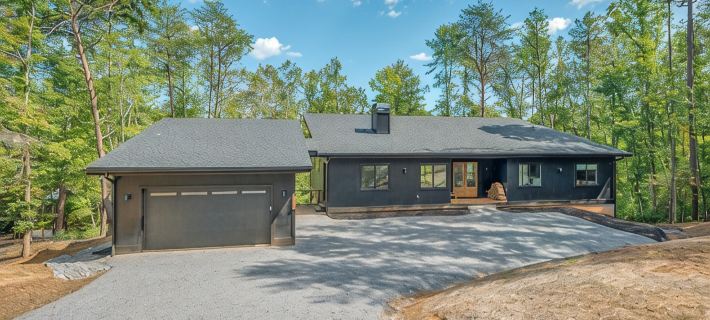 Peaceful Lake Front Retreat: Sleeps 14, Pet & Family Friendly Near Tiec Hotels in Polk County