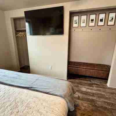Steps to Titletown District- Spacious 4-bedroom with large patio, heated garage Rooms