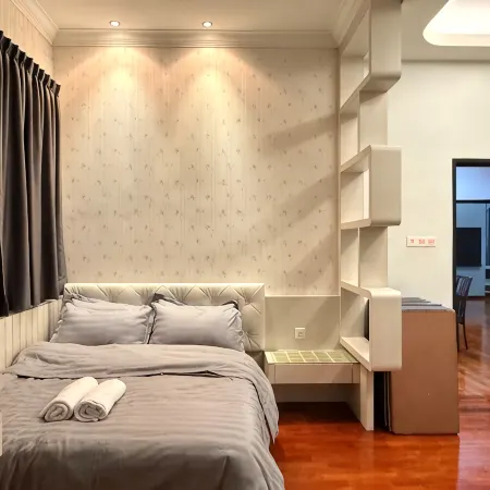 Kluang Luxury 5BR Home |BBQ | Karaoke | G/Lambak