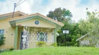 Tropical 1BR Villa | Private Yard, Gated Estate near Dunn’s River Falls - Homestays