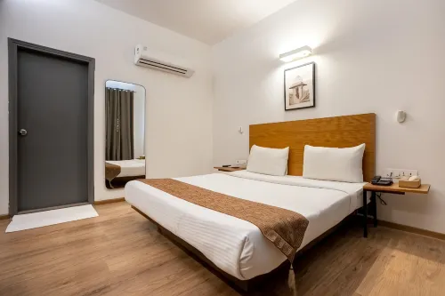 Enkay Residency Sector 15 - Bed and Breakfasts