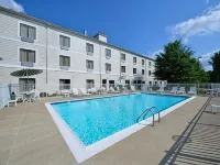 Holiday Inn Express & Suites Morehead by IHG Hotels in Rowan County