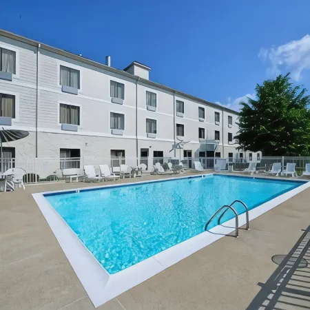 Holiday Inn Express & Suites Morehead by IHG