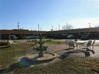 Americas Best Value Inn San Antonio Downtown Riverwalk - Motels