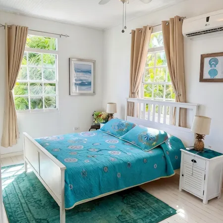 Stroll to Beaches, Restaurants - Spacious 2Br/2Br Apt, Hastings, South Coast