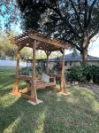 Spacious Family friendly home across from Lake Jackson, near downtown Sebring.