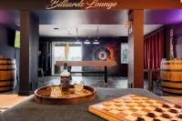 Game Room & Hot Tub, 12 mi to Red Rocks