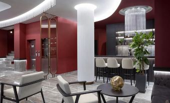 Zeus Essence Athens Central