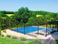 Maison de Campagne Entièrement Rénovée en Pleine Nature Gersoise Hotels in Simorre