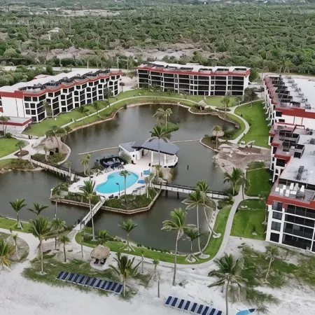 Direct Beach Front/Best View of Gulf Remodeled Pointe Santo E36 Sanibel