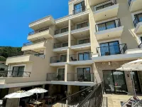 皮馬布德瓦酒店 鄰近莫格倫海灘（Mogren Beach）的酒店