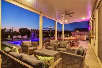 The Chateau- Pool, Spa, BBQ, Fire pit, Sleeps 19