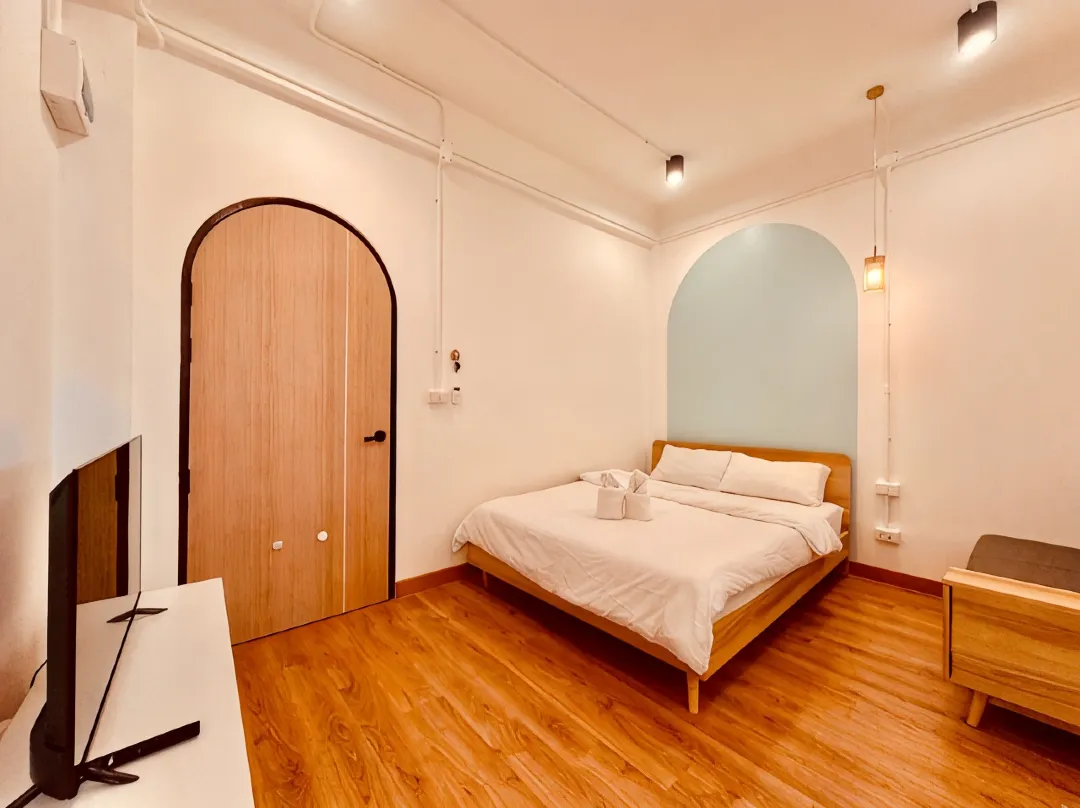 Convenient To Sky Train Station Bts With Cozy Room - Bangkok