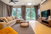 LAKE VILLA BY FEEL HOME - 4-Star