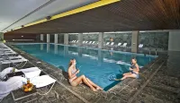 Nirvana Cosmopolitan Hotel - Convention & Sports Center - 리조트
