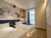 Dequan Luxury Hotel (Beijing CBD Jingguang Center Branch) Hotels near CCTV Headquarters