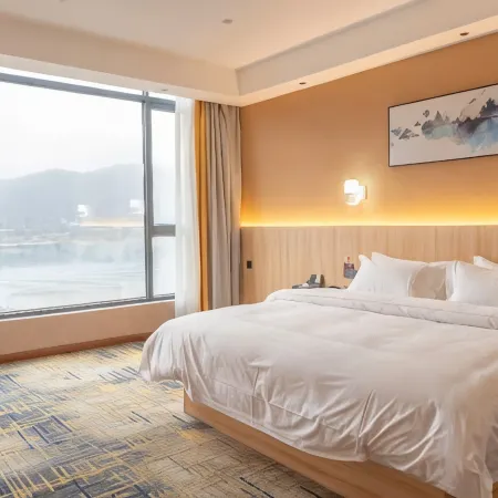 Huangyue Hotel (Wuzhou Arcade City)