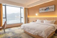 Huangyue Hotel (Wuzhou Arcade City)