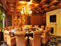 Rongchen International Holiday Hotel โรงแรมในจางเจียโข่ว